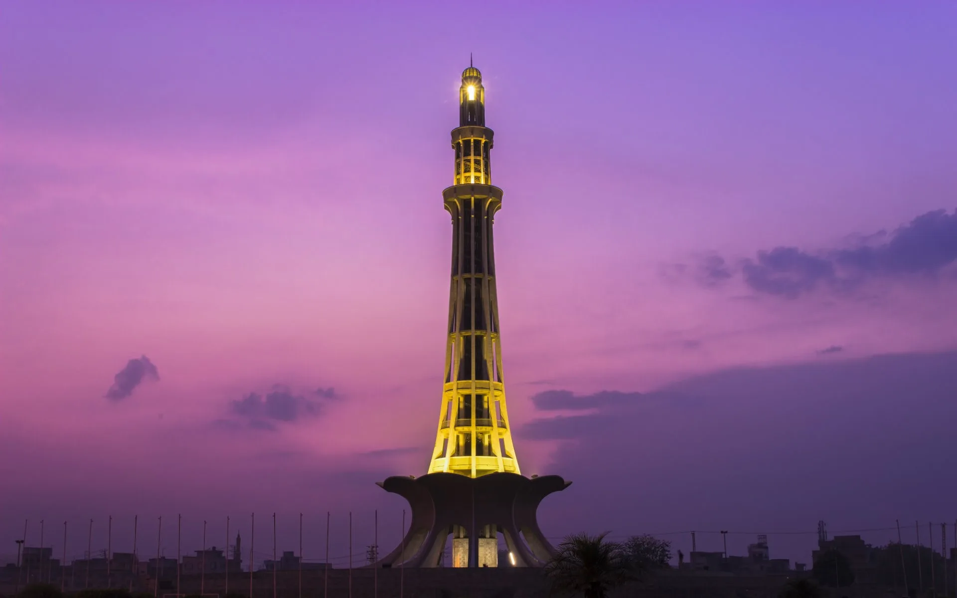 Minar-E-Pakistan: An Architecture Marvel and Symbol of Freedom